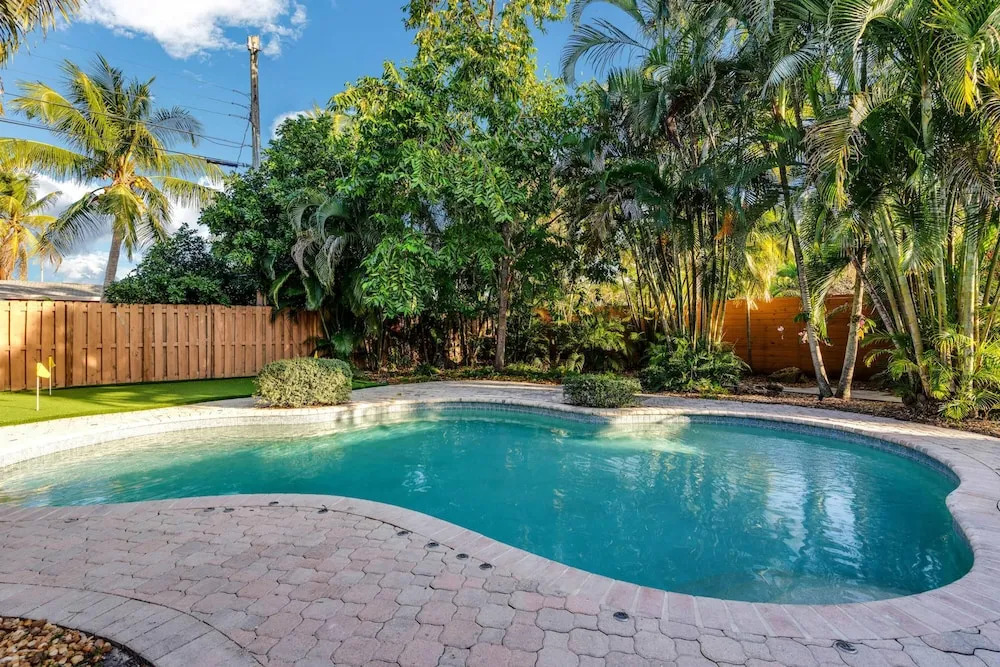 Kasa Laguna 5BD 2BA With Pool Putting Green, Fort Lauderdale