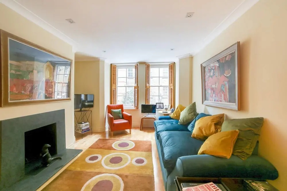 Bright Spacious 2BR Home Near Victoria