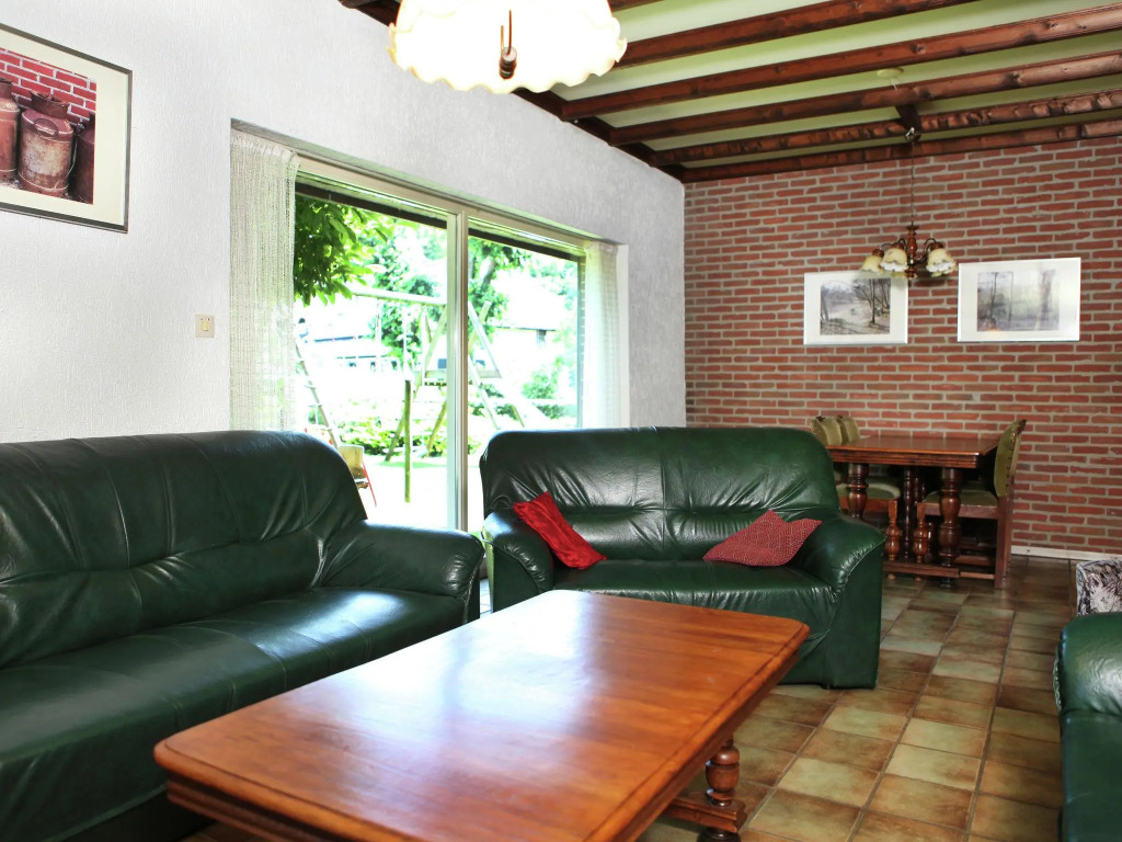 Family Farmhouse with go-karts