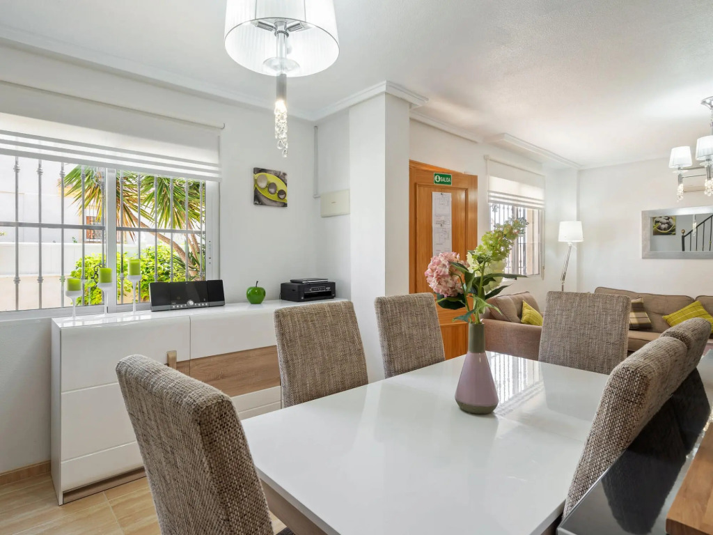 Modern Garden Home, Algorfa