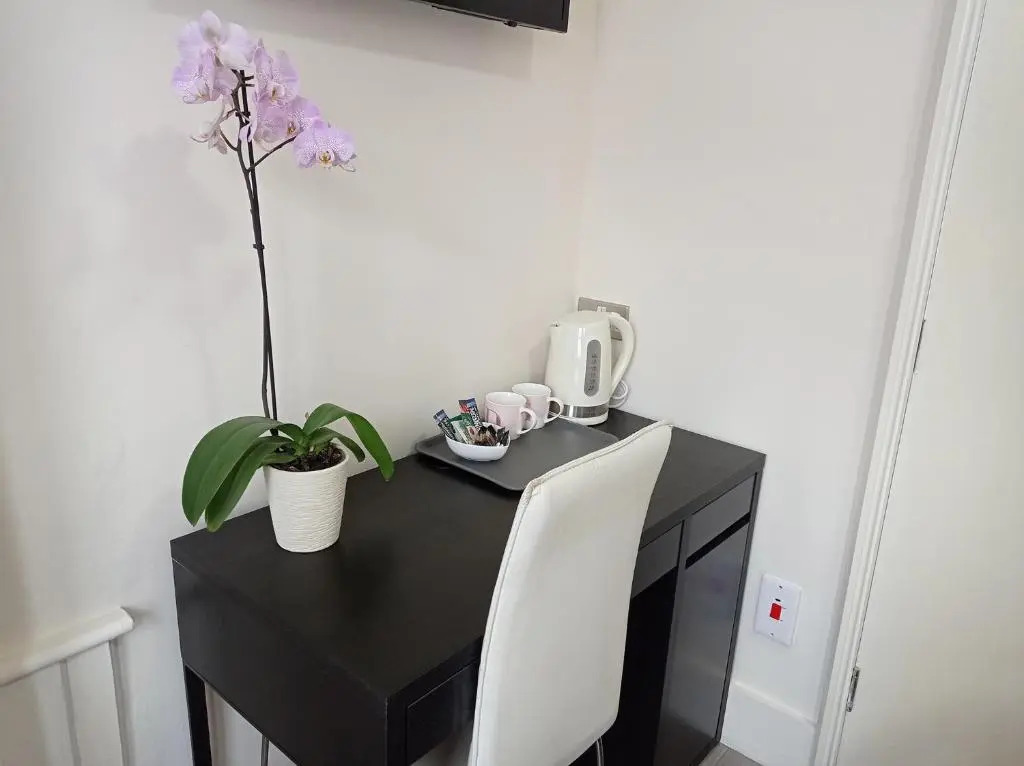 The Little Studio- Self contained one bed studio flat