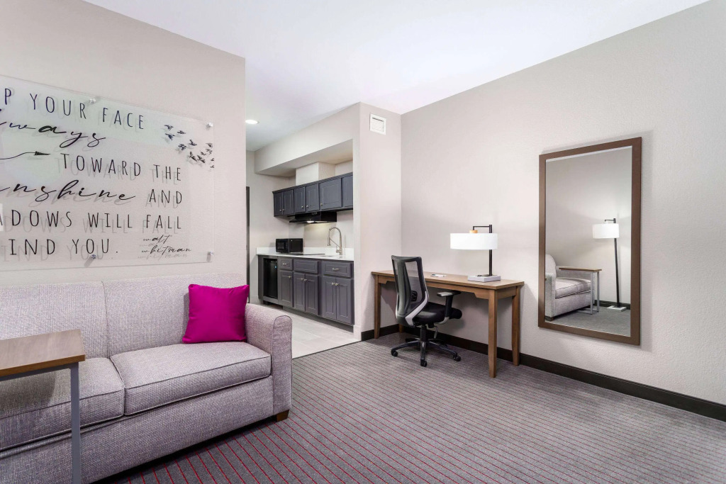 La Quinta Inn & Suites by Wyndham Augusta Fort Eisenhower