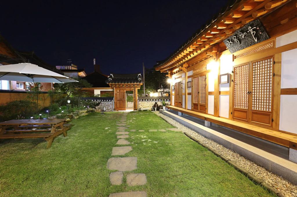 Hanok Hyeyum
