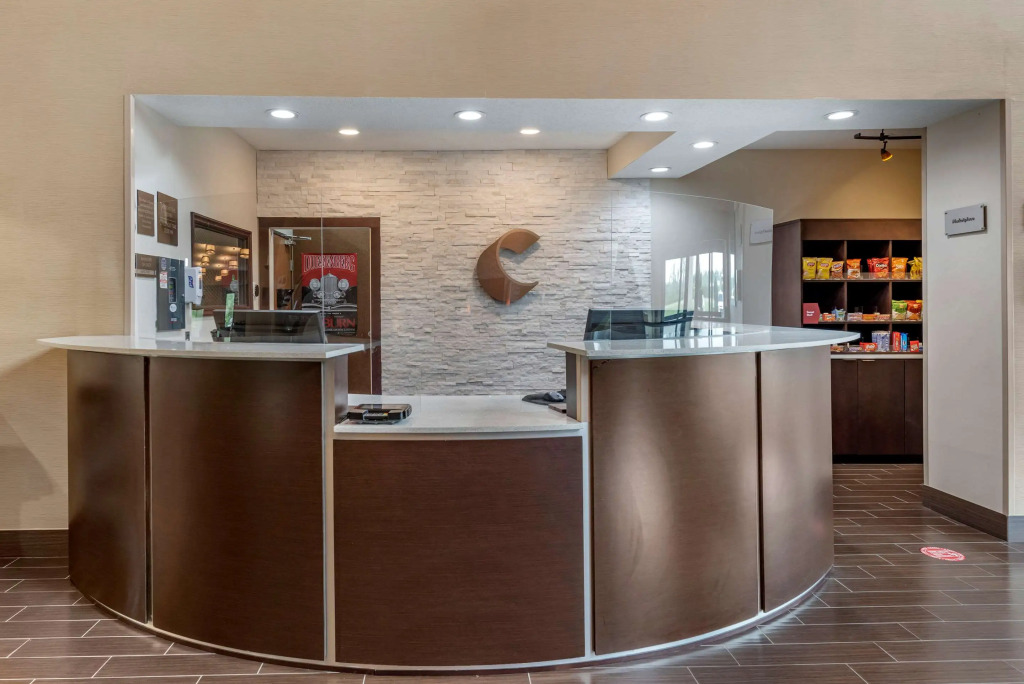 Comfort Suites Auburn near I-69