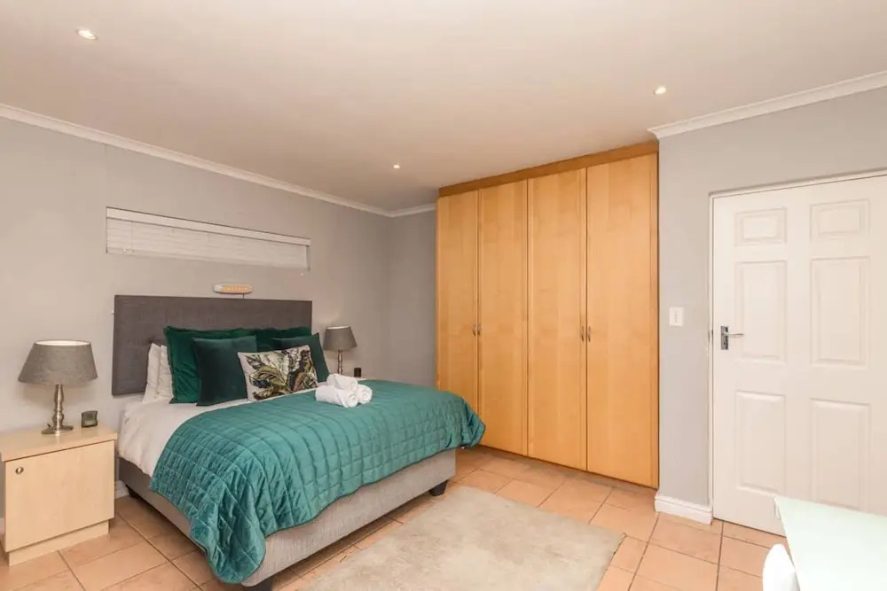 Spacious 4Br Home In Bo Kaap With Mountain And Ocean View 5 min From Cape Town CBD
