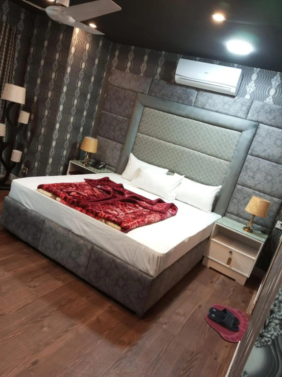 Royal Luxury Hotel Lahore