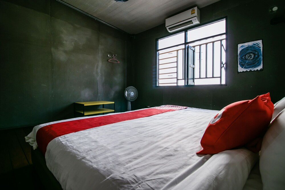 OYO 505 Ente Space Hostel