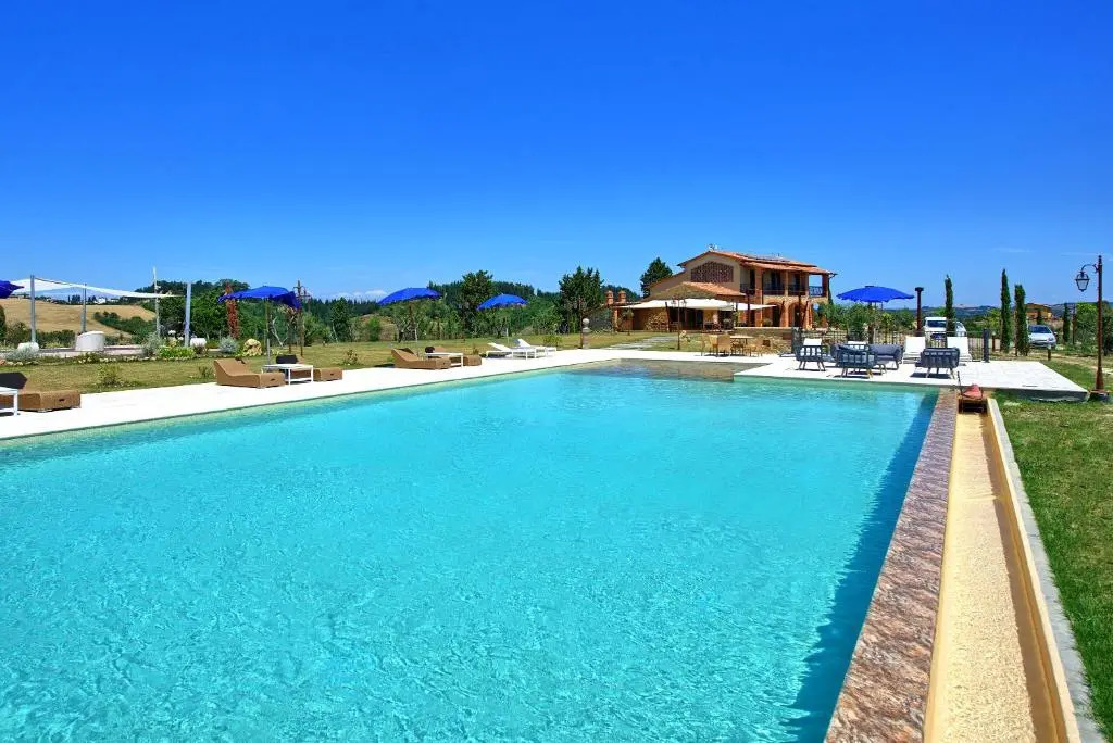 Villa Massimiliano by PosarelliVillas