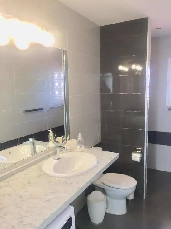 Fuengirola Promenade 3br Apartment by Rafleys