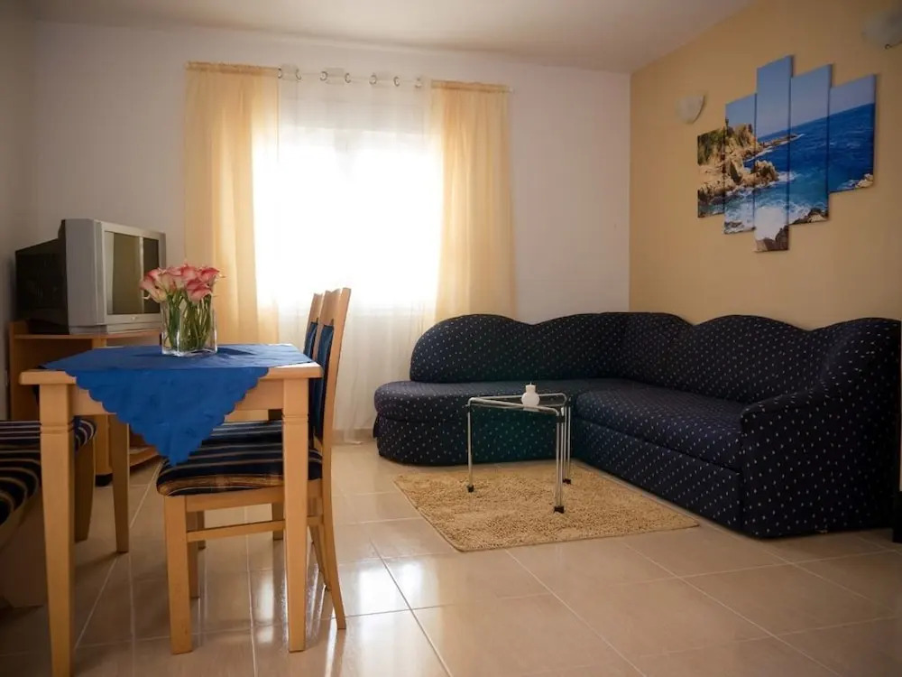 Apartments Pavlinovic