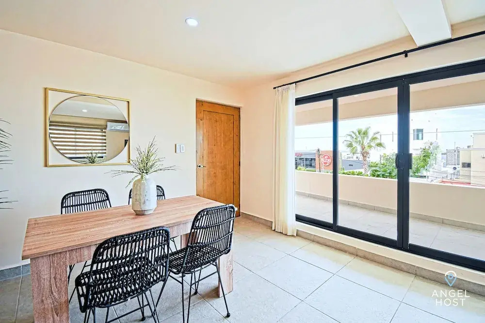 Cozy Stay with onsite Pool Near Malecon