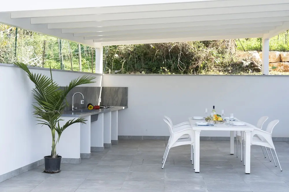 Villa Adelfos