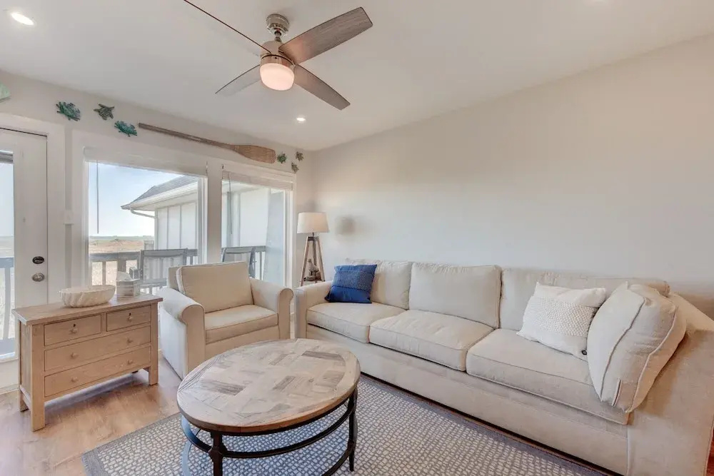 Alexandra By The Sea Bh206 2 Bedroom Condo by Redawning