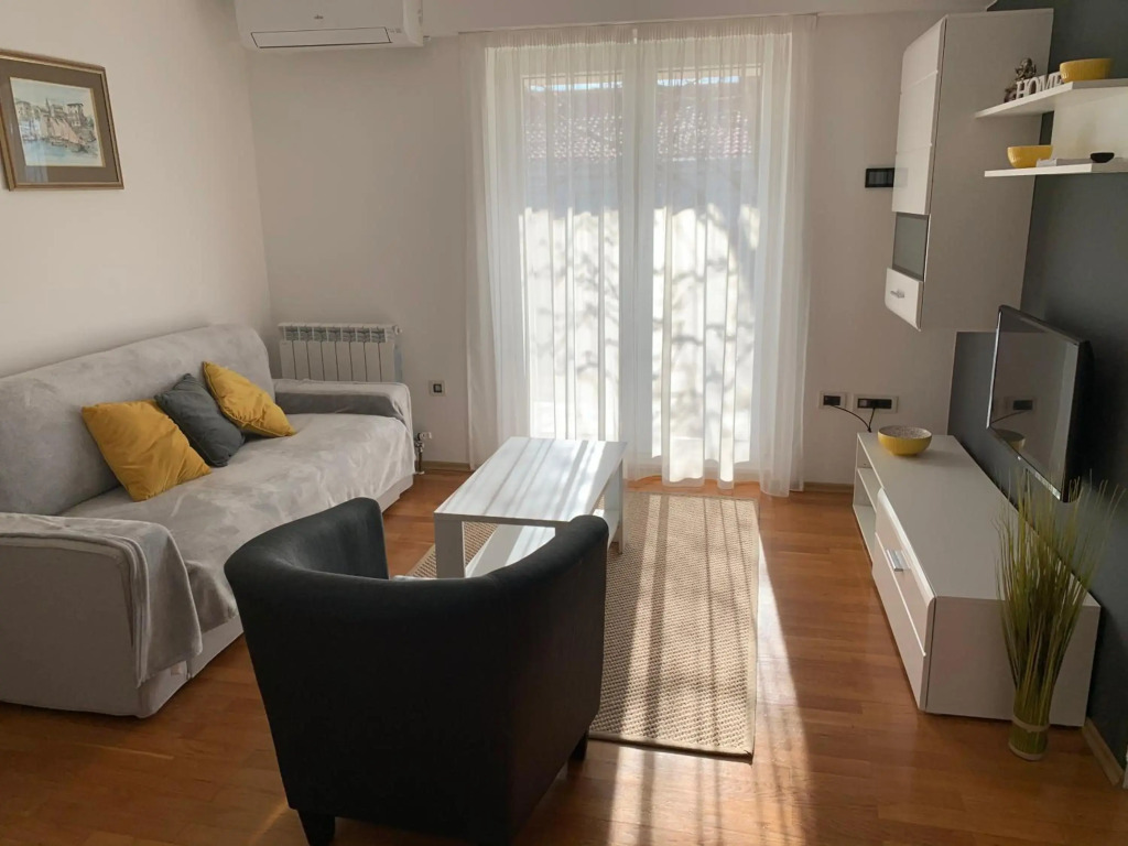 Apartment Dora