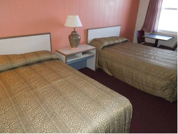 Taffy Motel