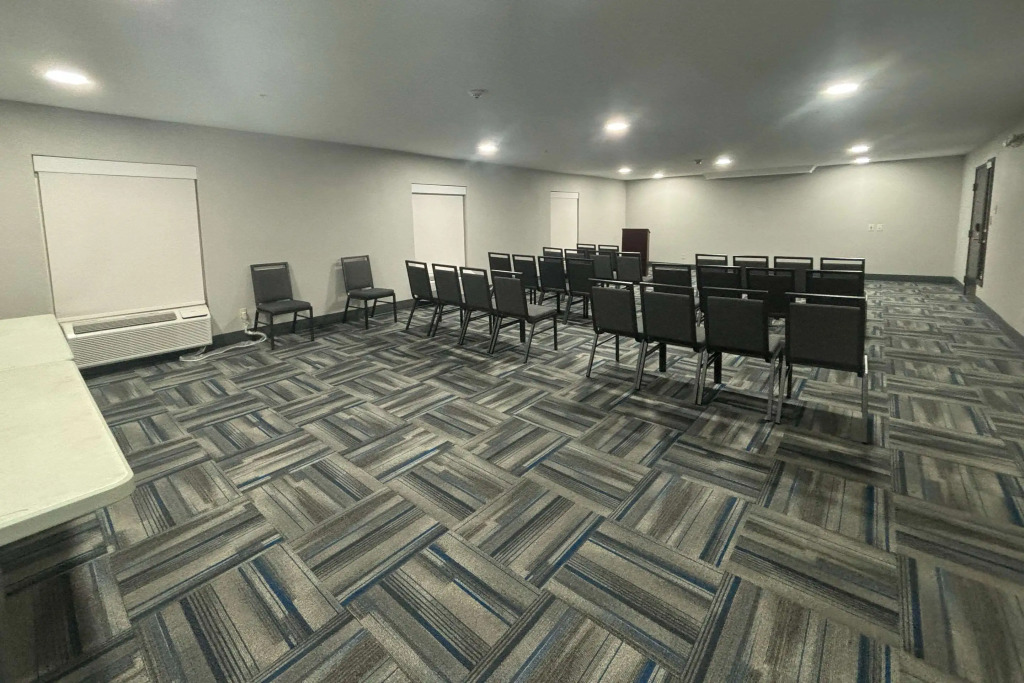 Quality Inn & Suites at Airport Blvd I-65
