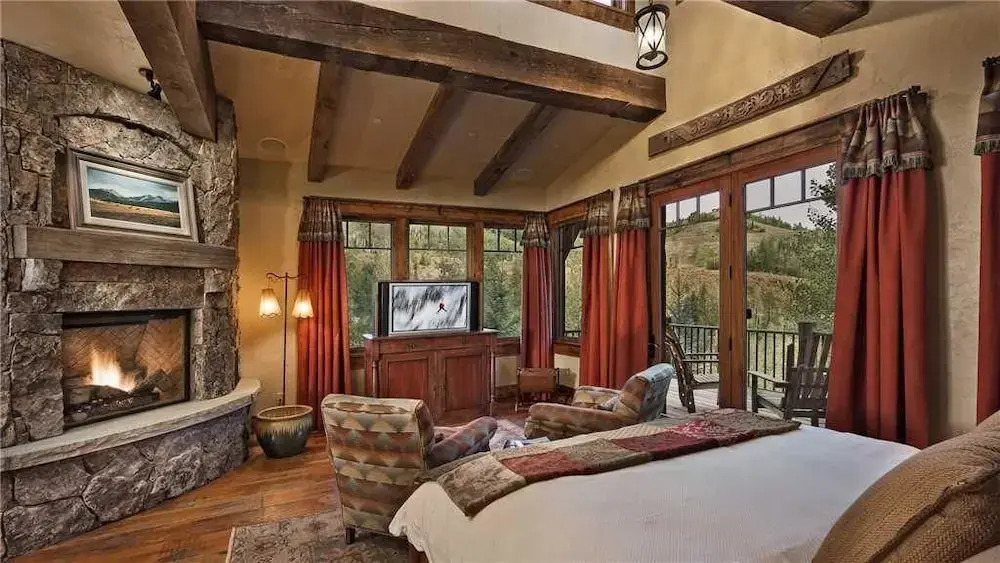 Gold Mine Lodge 6 BedroomHoliday home By Moving Mountains