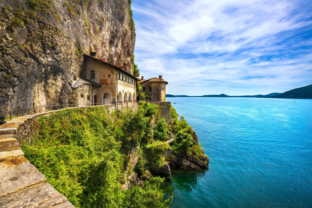 Casa Fiorita Pool and Lake