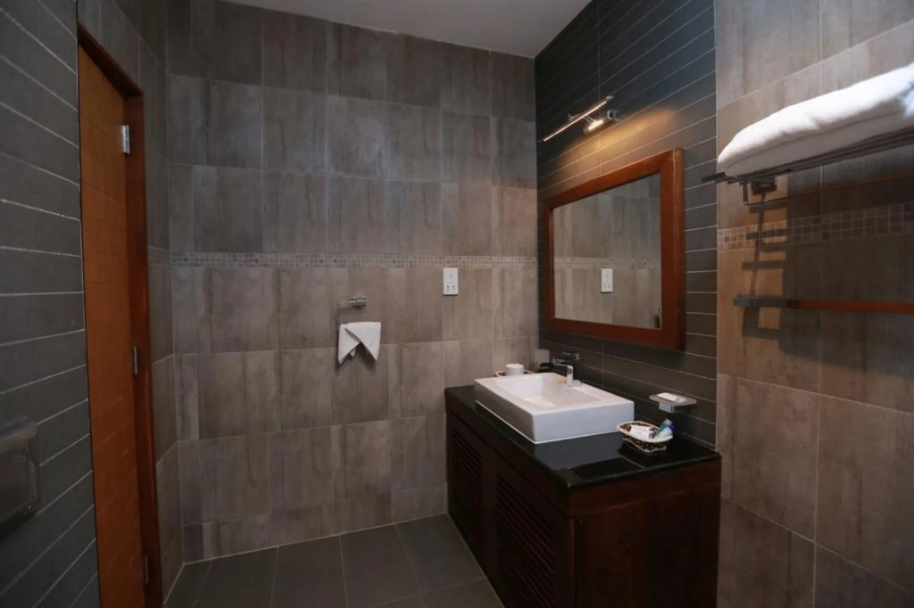 Refresh Hotel Hikkaduwa