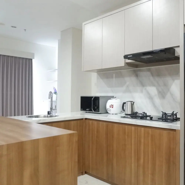 Luxurious & Spacious 3BR Apartment at Grand Sungkono Lagoon