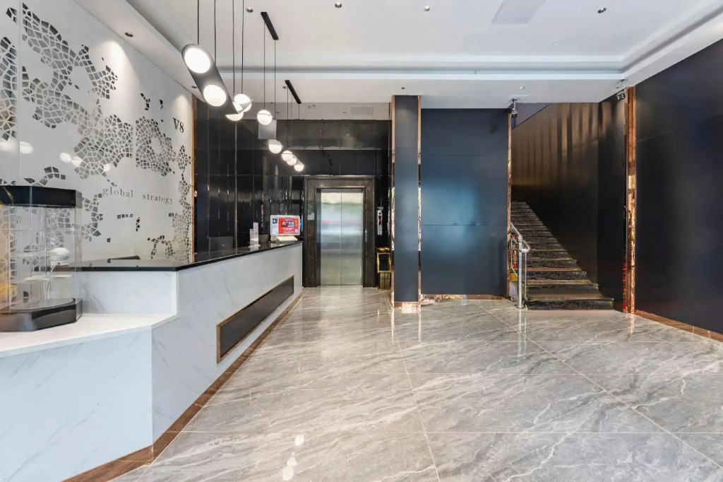 Haikou V8 Chaoman Tour Hotel