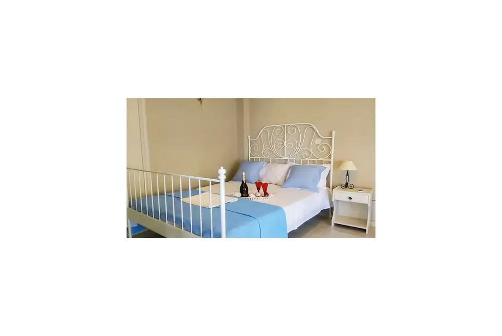 Maria's Studios & Apartments