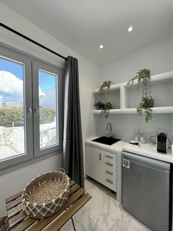 Sunshine Bay Suites