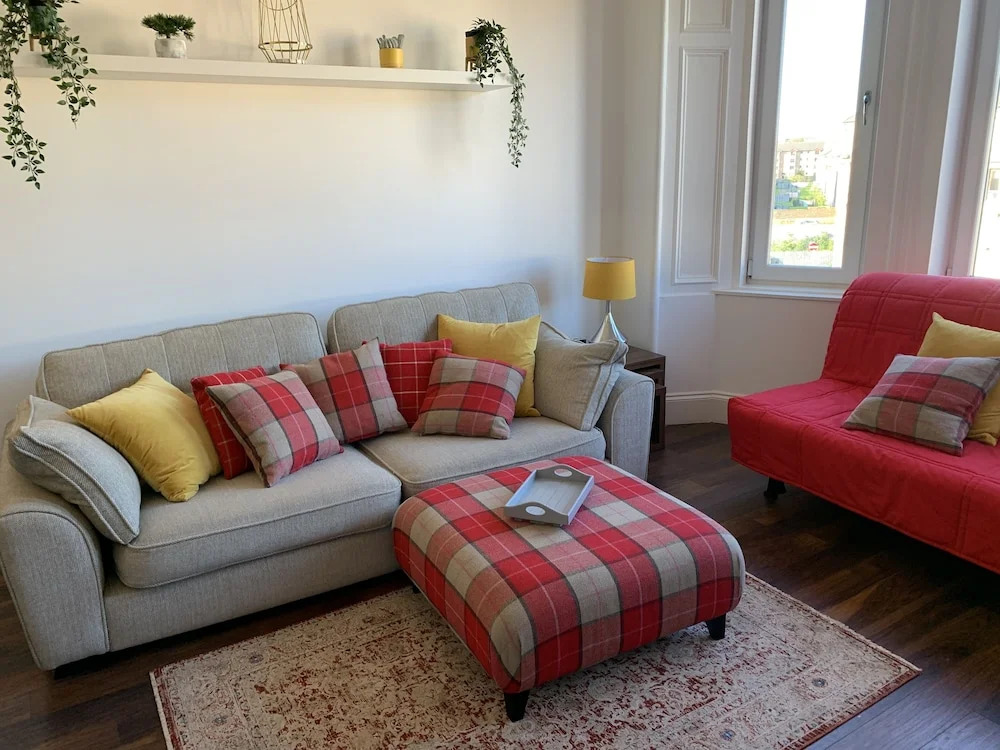 Immaculate 1-bed Apartment in Glasgow Denniston