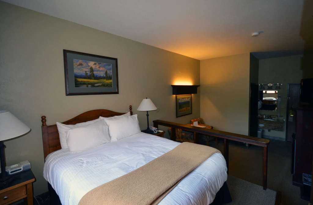 Bucks T-4 Lodge