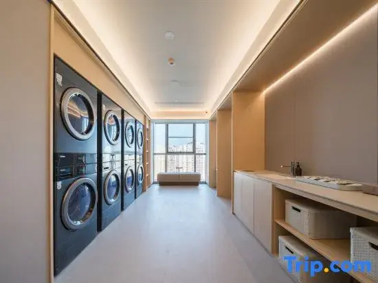 Ji Hotel (Chengdu Gaoxin West District Baicao Road Branch)