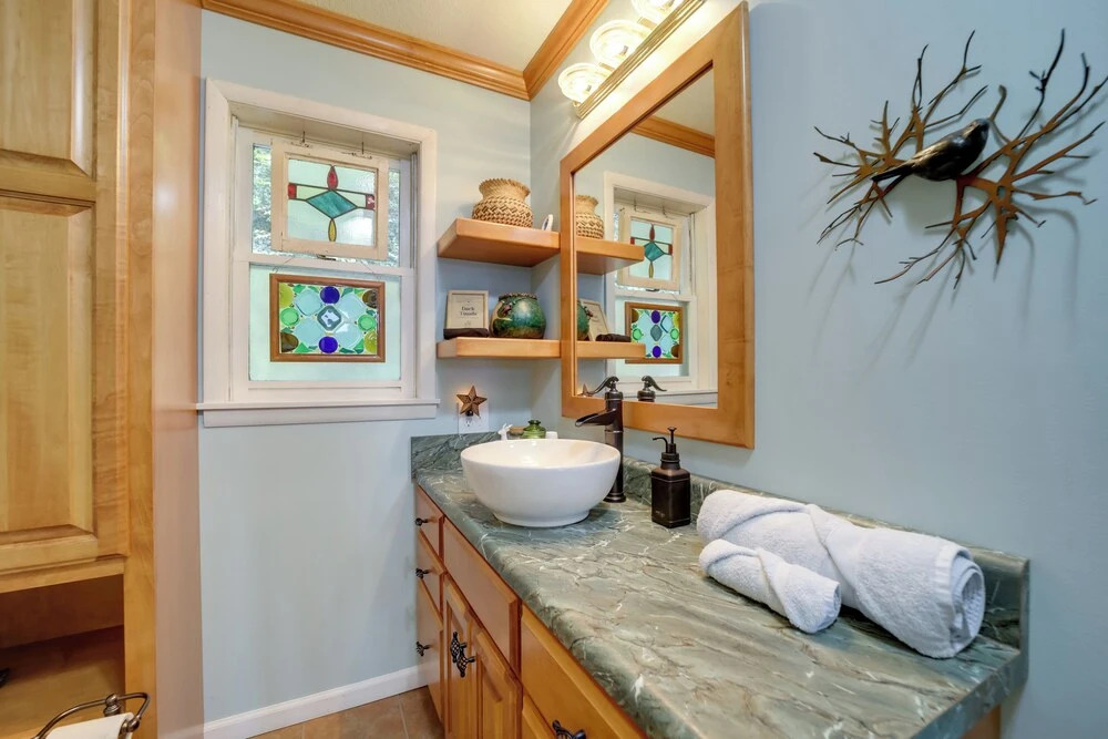Robbinsville Vacation Rental w/ Covered Balcony