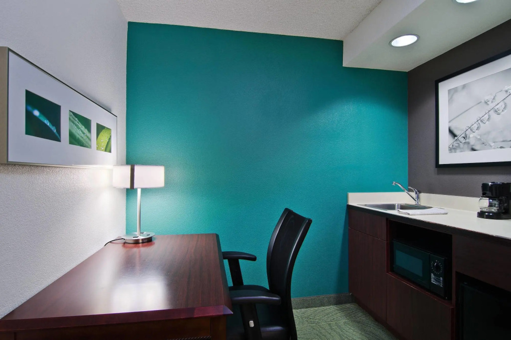 Sonesta Select Seattle Renton Suites