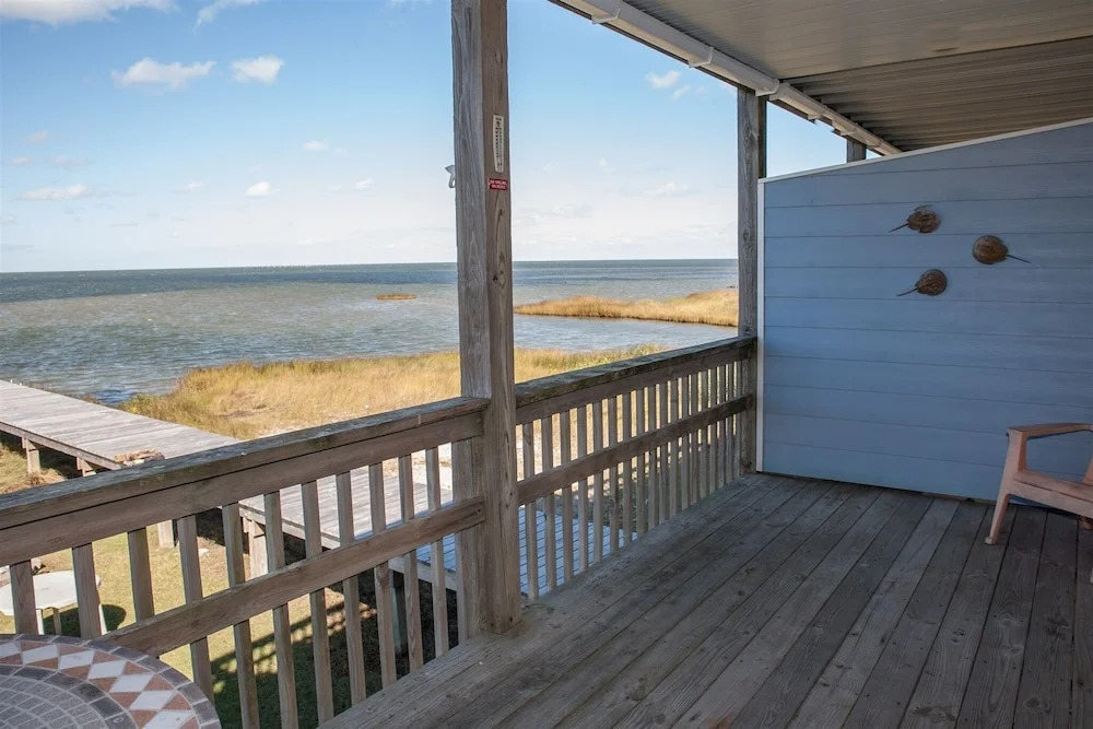 NC 12 56358-6 SW Condo by RedAwning
