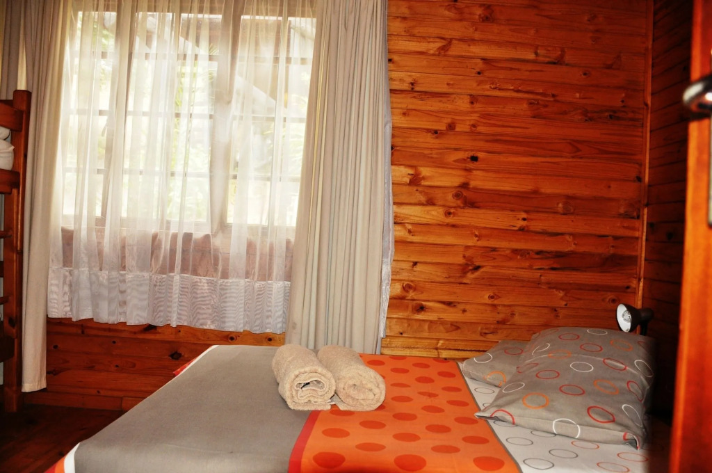 Viewpoint Lodge & Safari Tours