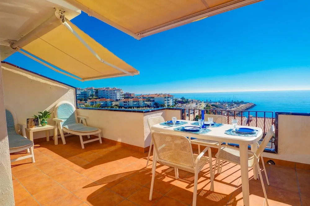 Amazing Seaview Apartment