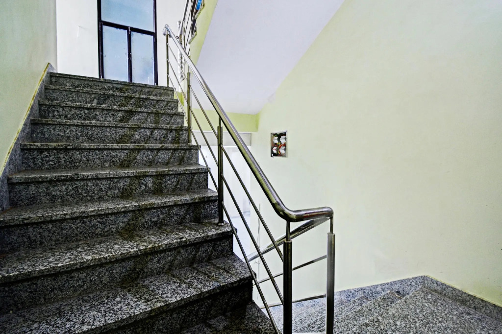 OYO 81074 Hotel Rj 21-18