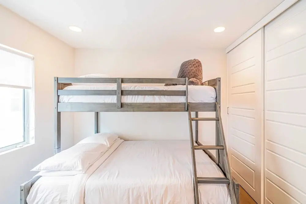 Private Rooftop + Steps to the Beach Chic Design Seaside Style by Avantstay