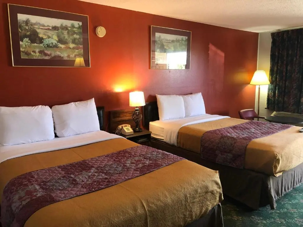 Budget Host Inn