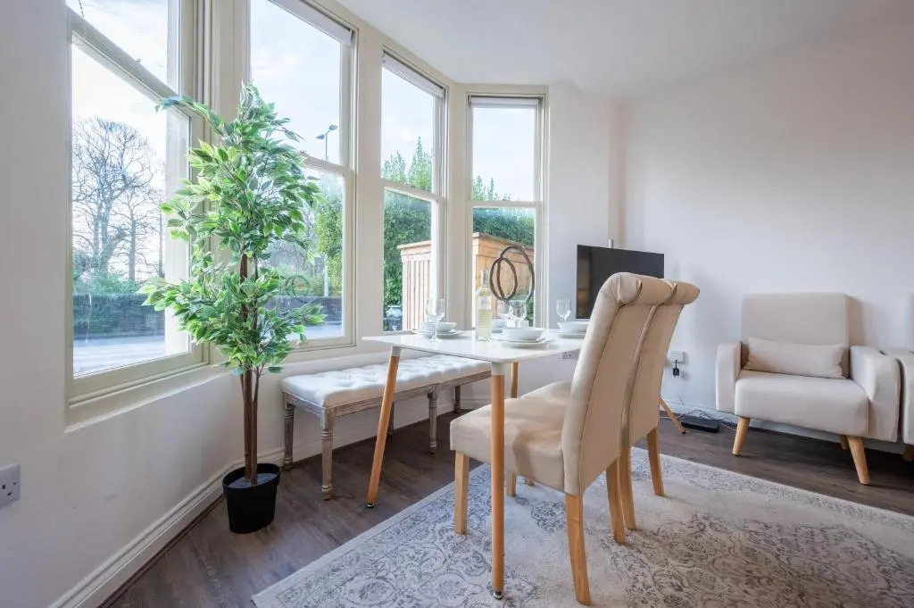 North Lane Apartment by Tŷ SA