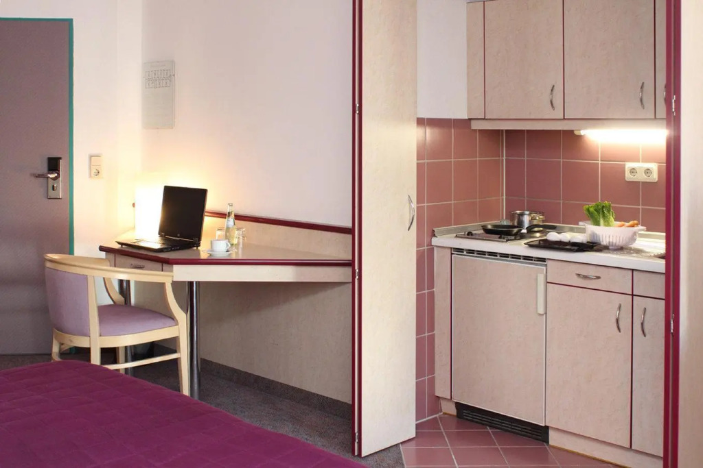 Airport Domizil Hotel