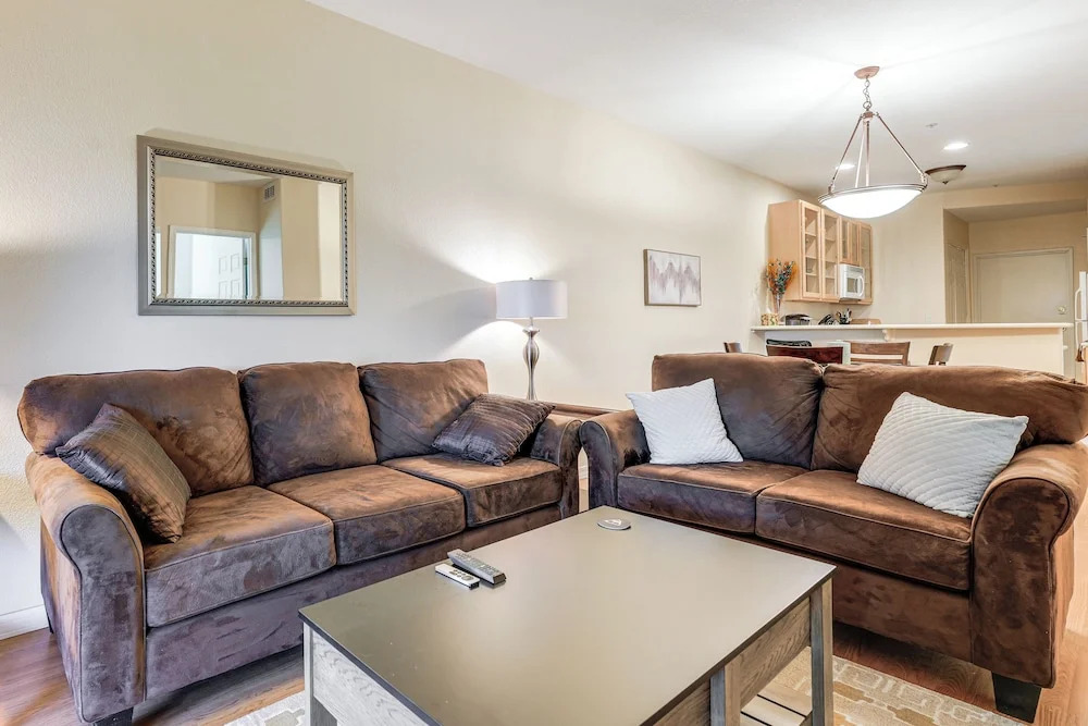 Golf Course Views! Relaxing & Convenient Mesa Unit