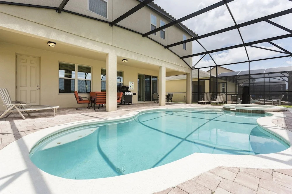 1287yc - West Haven Gated Community 6 Bedroom Home by RedAwning
