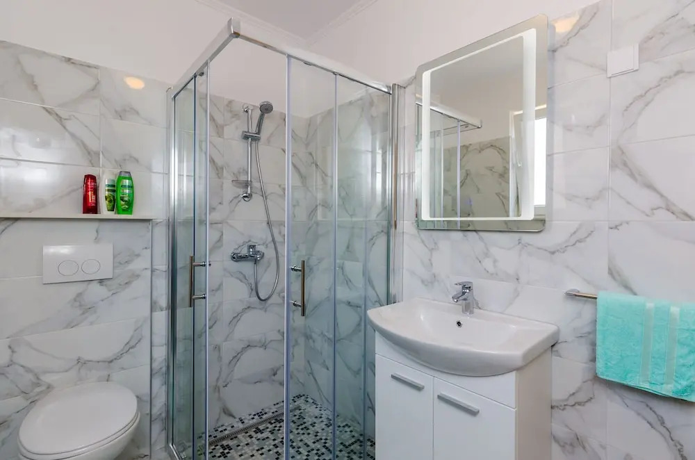 Apartments & Rooms V&M