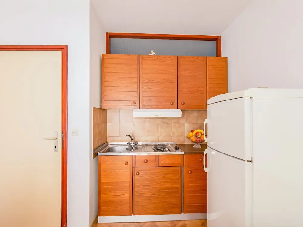 Scenic Apartment in Pakoštane near Sea & Town Center