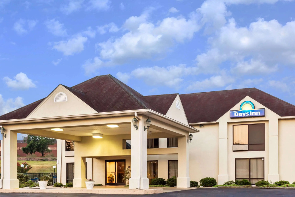 Days Inn by Wyndham Sanford