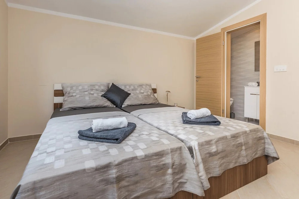 Apartments Bobeta