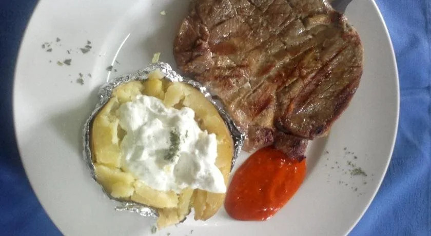 Hostal Restaurante El Cruce