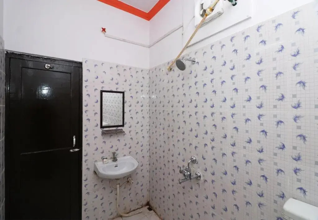 OYO 24654 Hotel Buddha