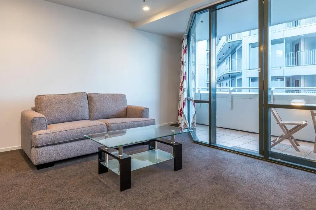Spacious Apartment with Views and car park
