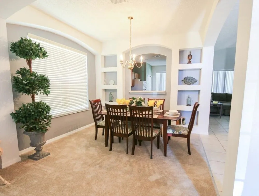 Exclusive 7 Bedroom Pool In Resort Community Condo